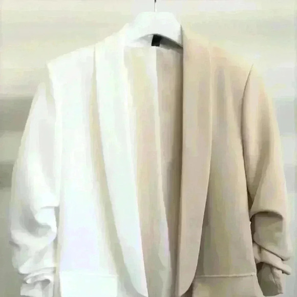 Colorblock Half Ruched Sleeve Blazer - Picture 4 of 6